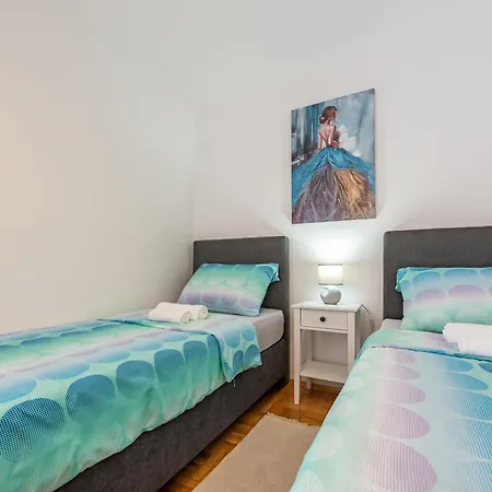 Toni Apartment *