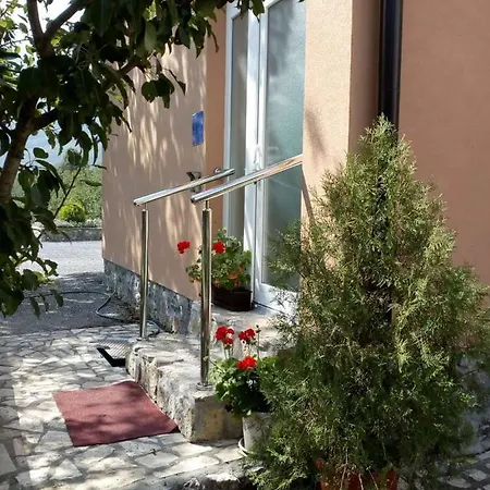 Apartment Toni Gračac