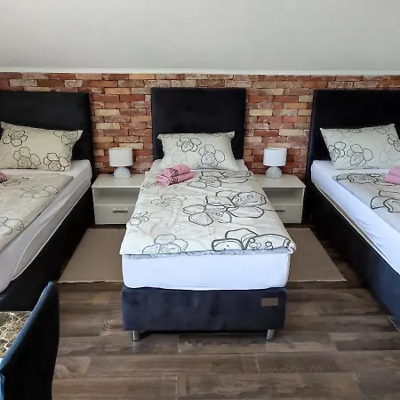 Toni Apartment