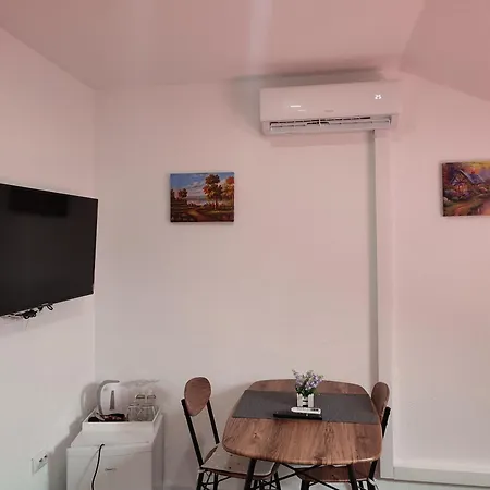 Toni Apartment *
